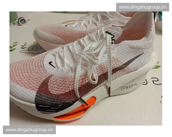 运动减震气垫全方位护足设计助力跑步训练舒适体验提升